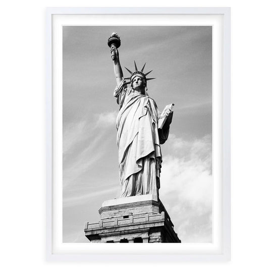 Wall Art's Statue Of Liberty Large 105cm x 81cm Framed A1 Art Print